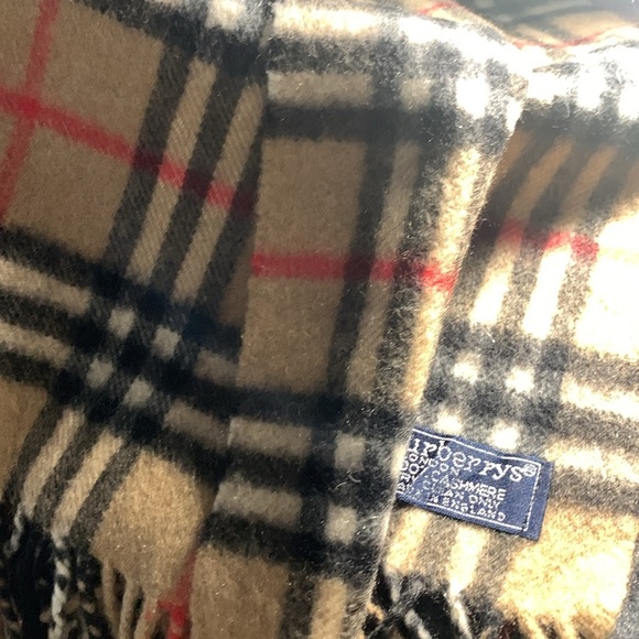 Burberry Tan Plaid Scarf 100 percent cashmere - Picture 5 of 6